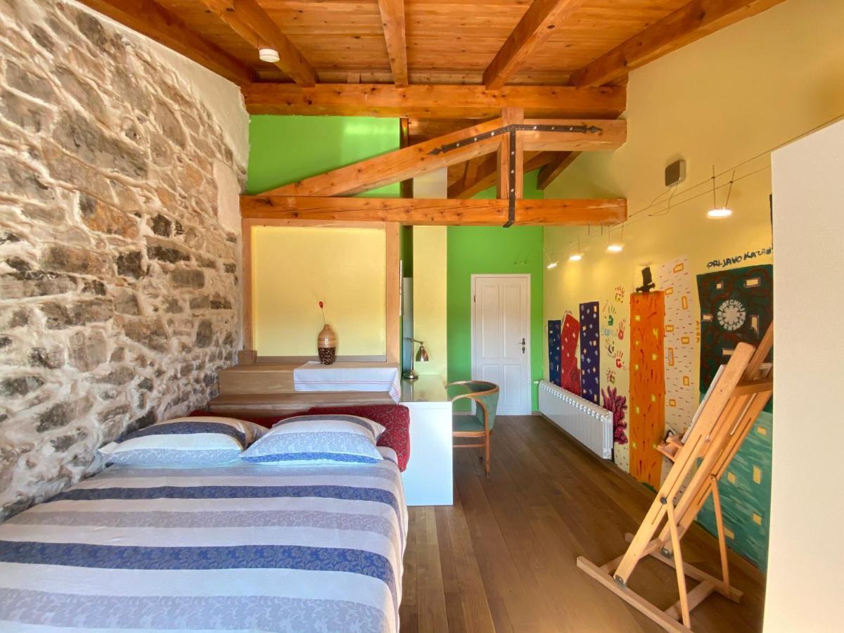 Salvia - House With Pool - Holiday home Jurdani