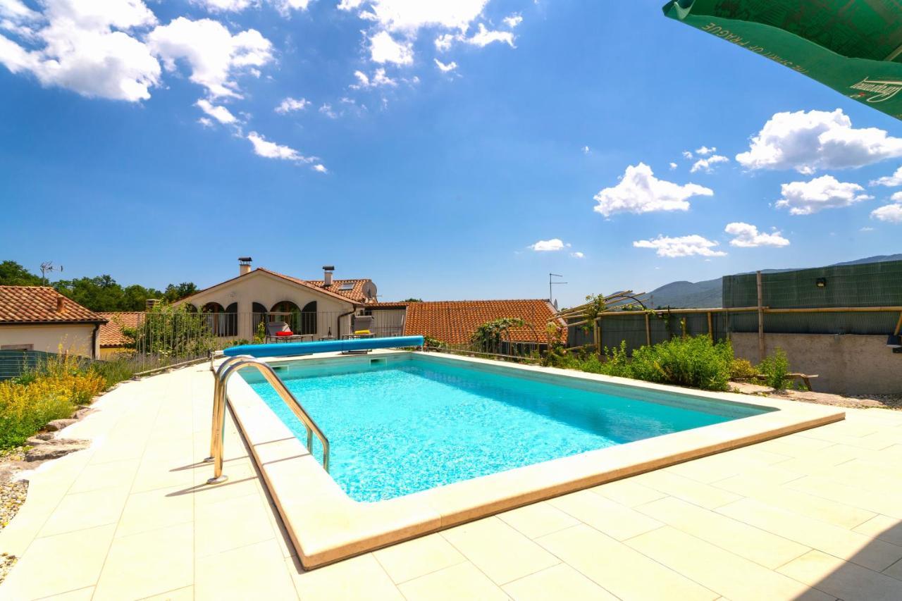 Salvia - House With Pool - *